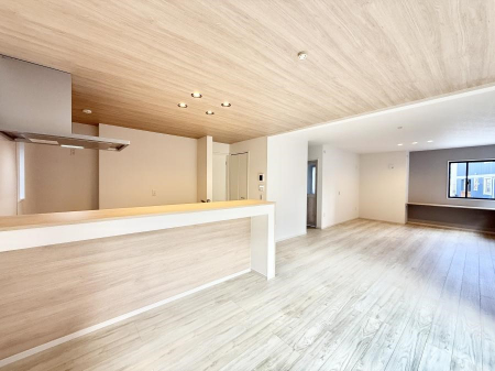 ���r���O�@���������R�Ɖ�b�����܂��A�S�n�悢�ЂƂƂ�