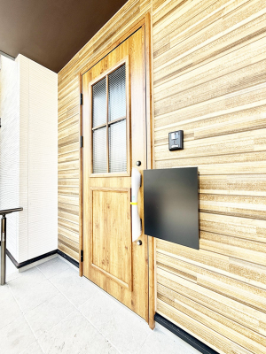 ���ց@�O�ρ� �V���v���Ŕ������A�Z�܂��̑���ۂ��ʂ錺�ւł�