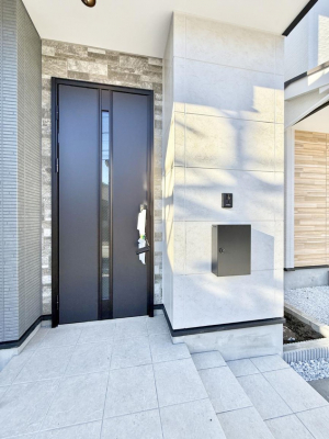 ���ց@�O�ρ� �V���v���Ŕ������A�Z�܂��̑���ۂ��ʂ錺�ւł�