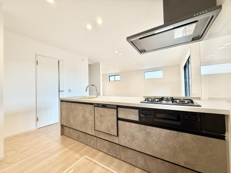 �L�b�`���@�������Ƒ����J��[�߂�A������̂���L�b�`��