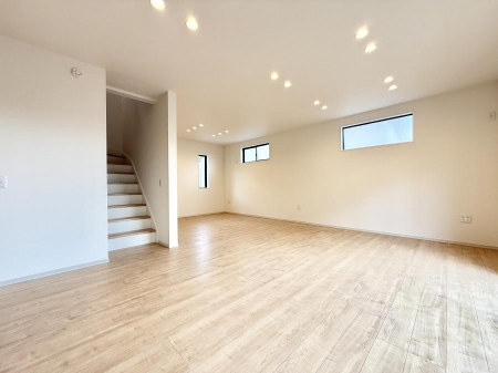 ���r���O�@���������R�Ɖ�b�����܂��A�S�n�悢�ЂƂƂ�