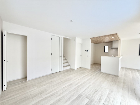 ���r���O�@�������Ƒ��̎��Ԃ��ʂ�A���K�Ŗ��������