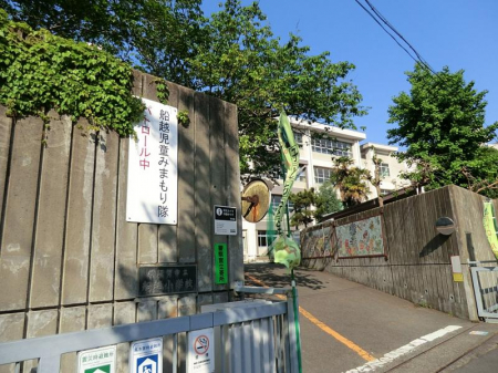 ���ӊ��@���w�Z 900m ���{��s���D�z���w�Z