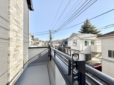 �o���R�j�[�@������ �G�߂̈ڂ낢����������J���I�ȋ�Ԃł�