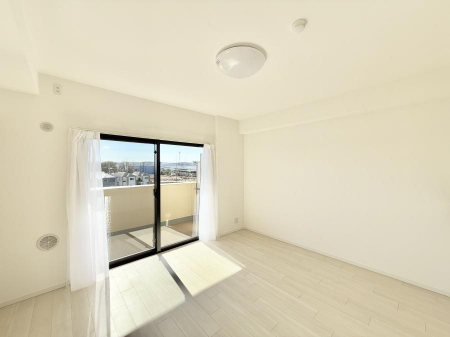 ���r���O�@���������났�ƏΊ炪�W�܂�A�S���܂郊�r���O