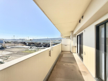 �o���R�j�[�@������ ��𒭂߂Ȃ���A�ق��ƈꑧ������ʂȋ��