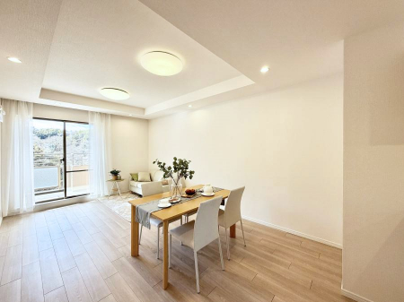 ���r���O�@���������났�ƏΊ炪�W�܂�A�S���܂郊�r���O