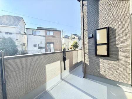 �o���R�j�[�@������ �G�߂̈ڂ낢����������J���I�ȋ�Ԃł�