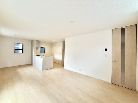 ���r���O�@���������S�n�̂����A���z�̃��r���O