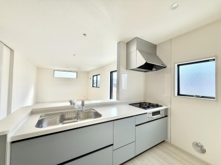 �L�b�`���@�������Ƒ����J��[�߂�A������̂���L�b�`��