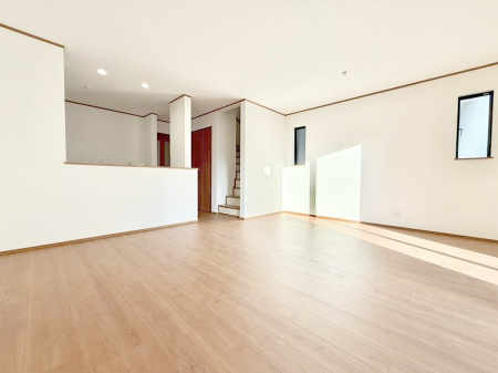 ���r���O�@���������났�ƏΊ炪�W�܂�A�S���܂郊�r���O