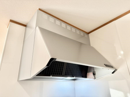 ���̑����ρ@�ݔ����t�[�h�ɕ����Ă���ׁA���������C��ɗU������A�����I�ɔr�����ł��܂�