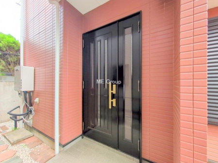 ���ց@�O��