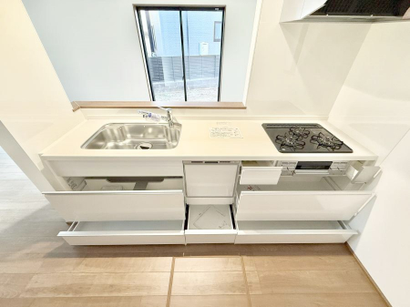 �L�b�`���@�������Ƒ����J��[�߂�A������̂���L�b�`��