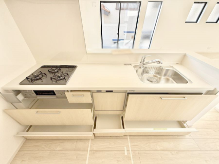 �L�b�`���@�������Ƒ����J��[�߂�A������̂���L�b�`��