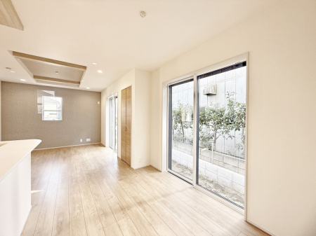 ���r���O�@���������R�Ɖ�b�����܂��A�S�n�悢�ЂƂƂ�