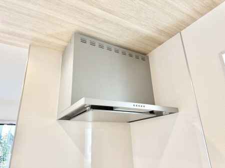 ���̑����ρ@�ݔ����������̏��C����������C��ɗU������A�����I�ɔr�����ł��܂��B