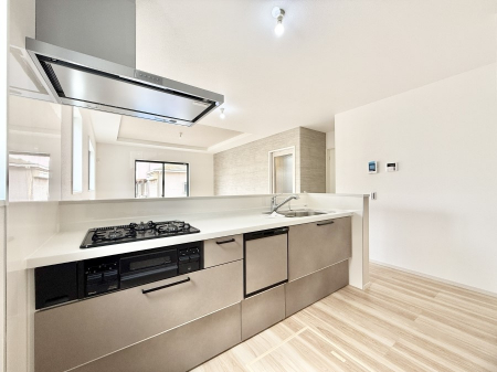 �L�b�`���@�������Ƒ����J��[�߂�A������̂���L�b�`��