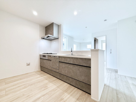 �L�b�`���@�������Ƒ��ƂȂ���A�R�~���j�P�[�V�����̏�