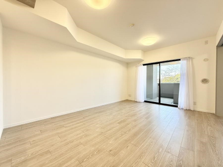 ���r���O�@�����������������Ɠ��ʂɂ���A�e���̋��