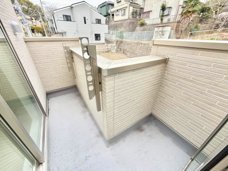 �o���R�j�[�@������ �G�߂̈ڂ낢����������J���I�ȋ�Ԃł�