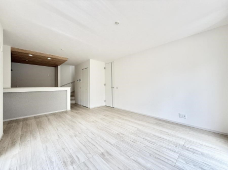 ���r���O�@���������R�Ɖ�b�����܂��A�S�n�悢�ЂƂƂ�