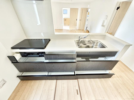 �L�b�`���@�������Ƒ����J��[�߂�A������̂���L�b�`��