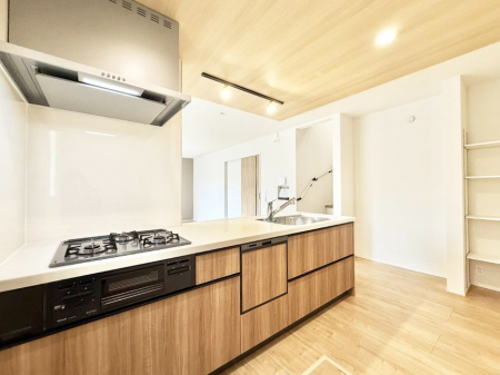 �L�b�`���@�������V���v���Ŕ������S�n�悢���Ԃ𐶂ރL�b�`�����