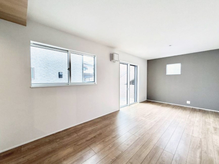 ���r���O�@���������R�Ɖ�b�����܂��A�S�n�悢�ЂƂƂ�