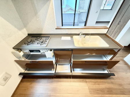 �L�b�`���@�������Ƒ����J��[�߂�A������̂���L�b�`��