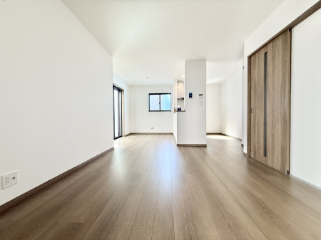 ���r���O�@���������R�Ɖ�b�����܂��A�S�n�悢�ЂƂƂ�