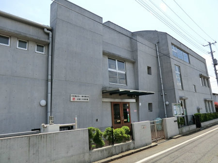 ���ӊ��@�c�t���E�ۈ牀 300m ���z�̎q�ۈ牀