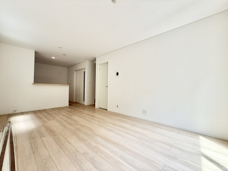 ���r���O�@���������났�ƏΊ炪�W�܂�A�S���܂郊�r���O