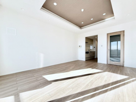 ���r���O�@���������났�ƏΊ炪�W�܂�A�S���܂郊�r���O