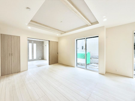 ���r���O�@���������났�ƏΊ炪�W�܂�A�S���܂郊�r���O