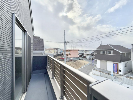 �o���R�j�[�@������ �G�߂̈ڂ낢����������J���I�ȋ�Ԃł�