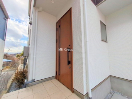 ���ց@�O��