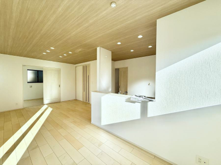 ���r���O�@���������R�Ɖ�b�����܂��A�S�n�悢�ЂƂƂ�