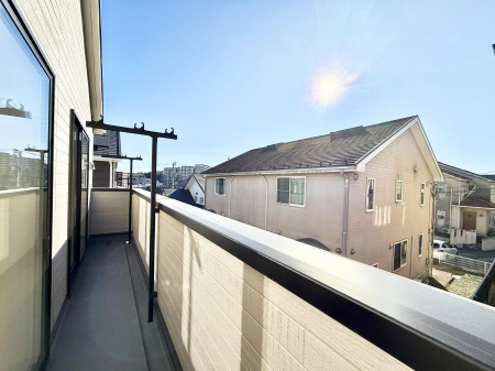 �o���R�j�[�@������ �G�߂̈ڂ낢����������J���I�ȋ�Ԃł�