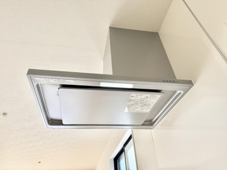 ���̑����ρ@�ݔ����������̏��C����������C��ɗU������A�����I�ɔr�����ł��܂��B