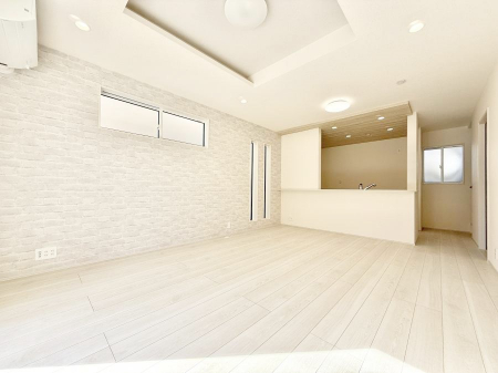 ���r���O�@���������났�ƏΊ炪�W�܂�A�S���܂郊�r���O