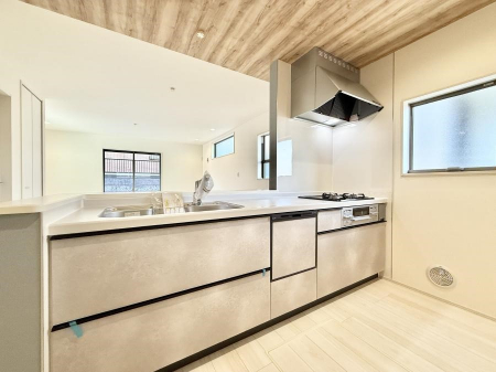 �L�b�`���@���������y���݂ƐH�ׂ�K����͂���L�b�`��