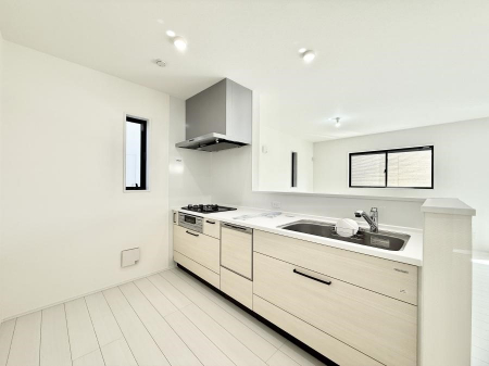 �L�b�`���@�������Ƒ����J��[�߂�A������̂���L�b�`��