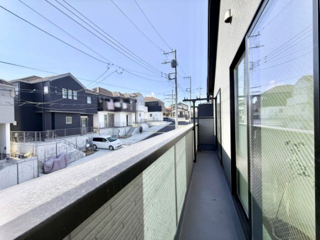 �o���R�j�[�@������ �G�߂̈ڂ낢����������J���I�ȋ�Ԃł�