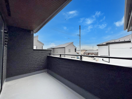 �o���R�j�[�@������ �G�߂̈ڂ낢����������J���I�ȋ�Ԃł�