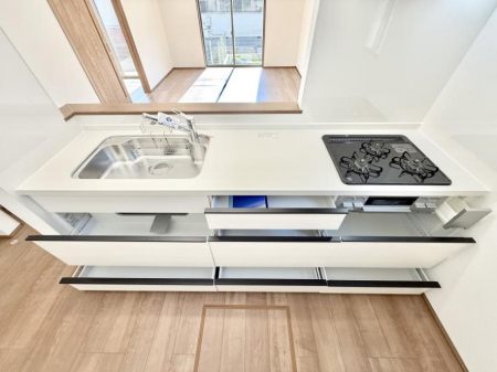 �L�b�`���@�������Ƒ����J��[�߂�A������̂���L�b�`��