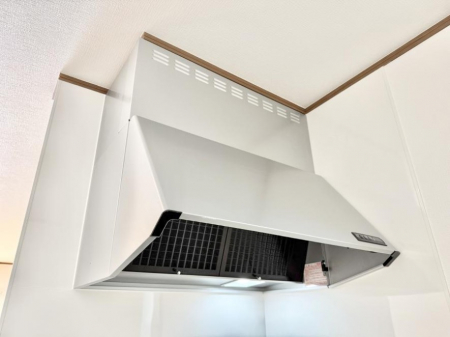 ���̑����ρ@�ݔ����������̏��C����������C��ɗU������A�����I�ɔr�����ł��܂��B