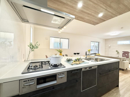 �L�b�`���@�������Ƒ����J��[�߂�A������̂���L�b�`��