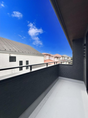 �o���R�j�[�@������ �G�߂̈ڂ낢����������J���I�ȋ�Ԃł�