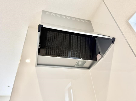 ���̑����ρ@�ݔ����������̏��C����������C��ɗU������A�����I�ɔr�����ł��܂��B